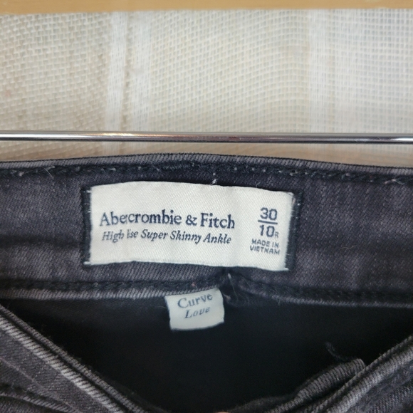 Abercrombie & Fitch Curve Love High Rise Super Skinny Ankle Jeans Size 30/10 - Picture 3 of 9